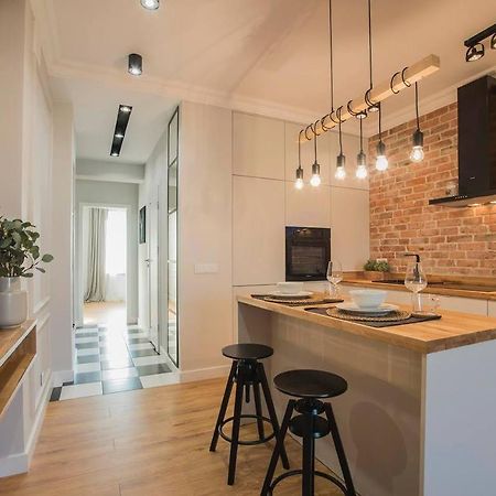 ורשה Modern Flat In The Centre - By Hik Apartments מראה חיצוני תמונה